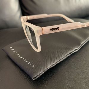 QUAY Glasses